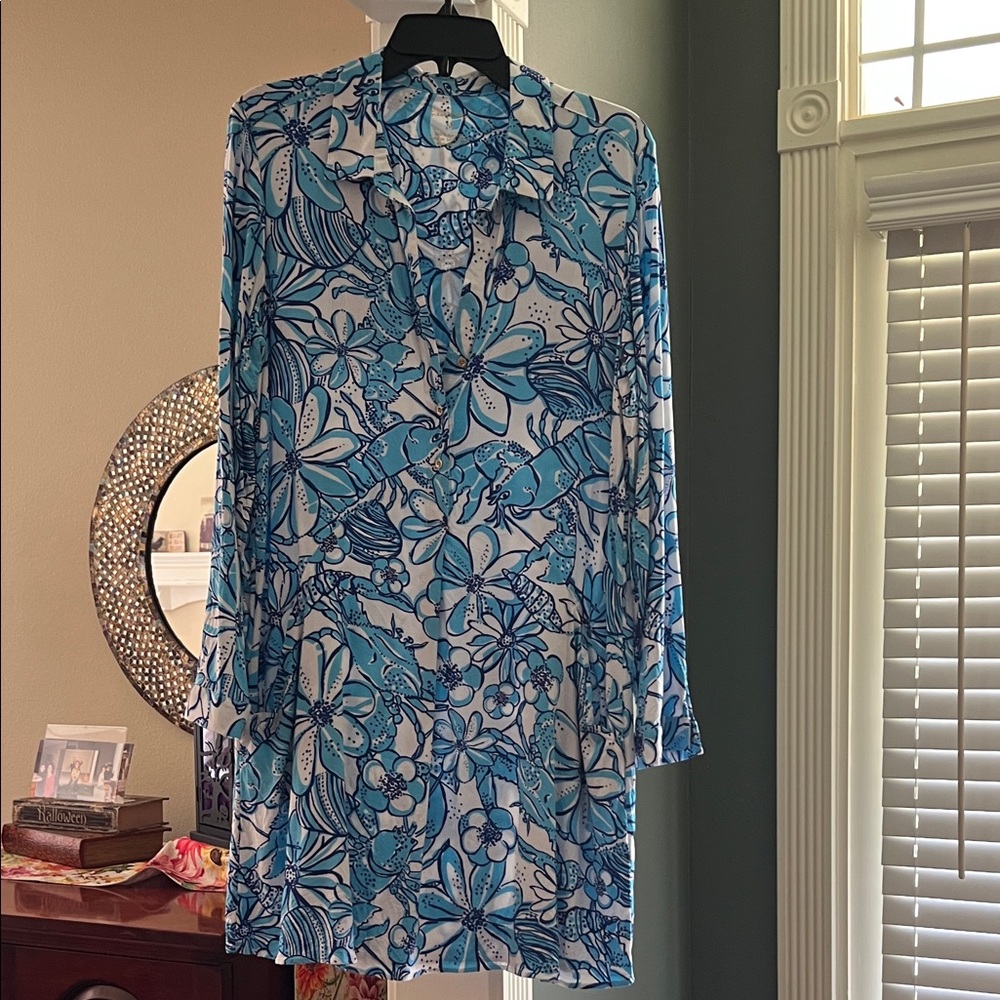Lilly Pulitzer Blue and White Floral Long Sleeve Tunic